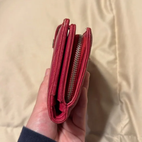 CHANEL • CC French Lambskin Wallet (RARE COLOR) - Picture 5 of 12